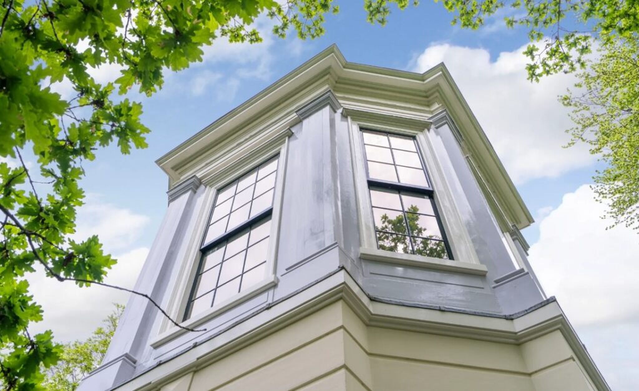 De buitenzijde van de woning in Wassenaar.