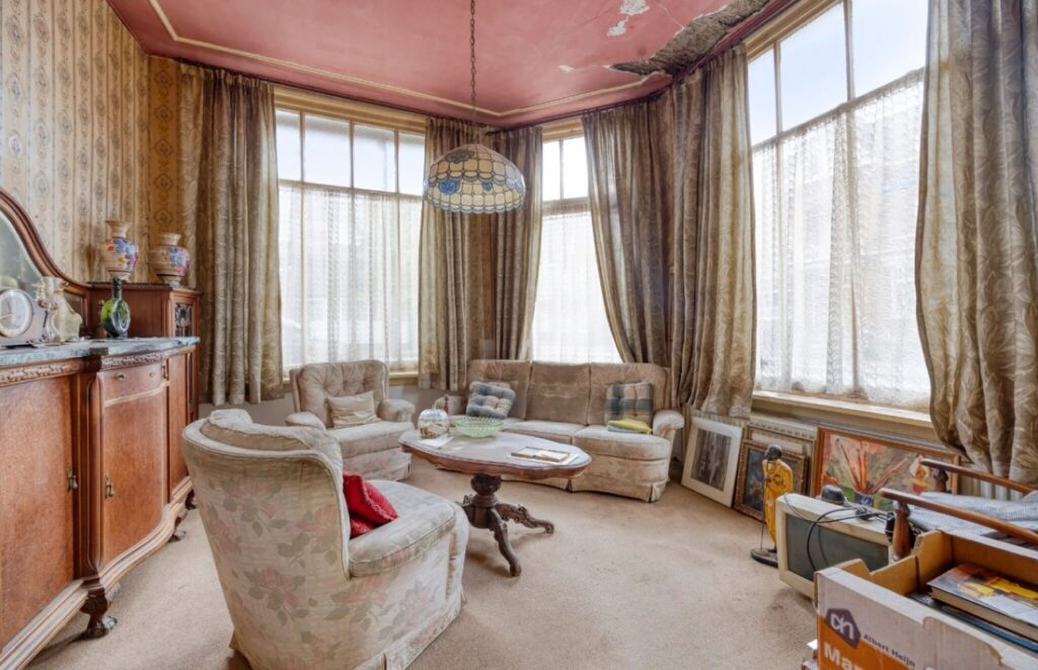 De woonkamer van de woning in Brabant die te koop staat op Funda.