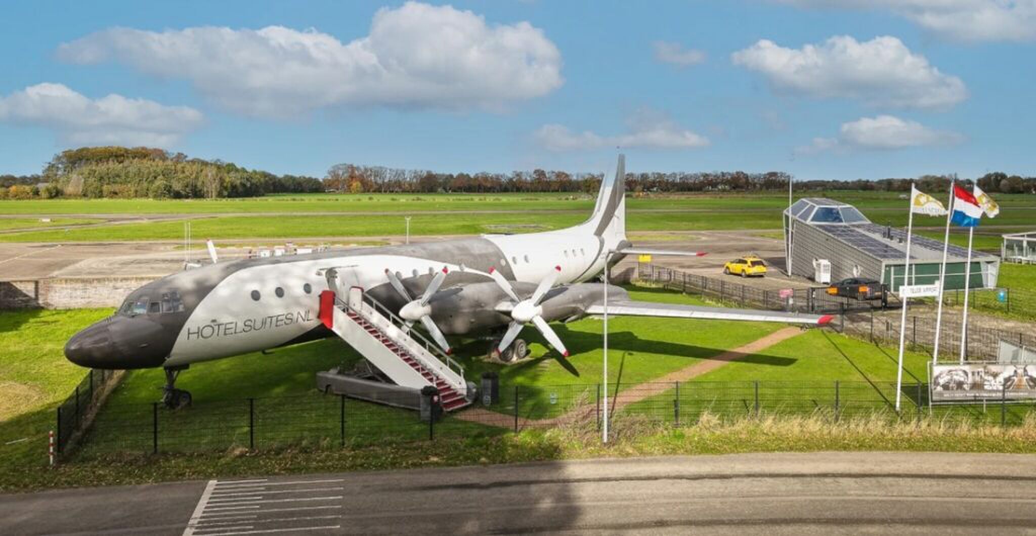 Het vliegtuig dat te koop staat op Funda.