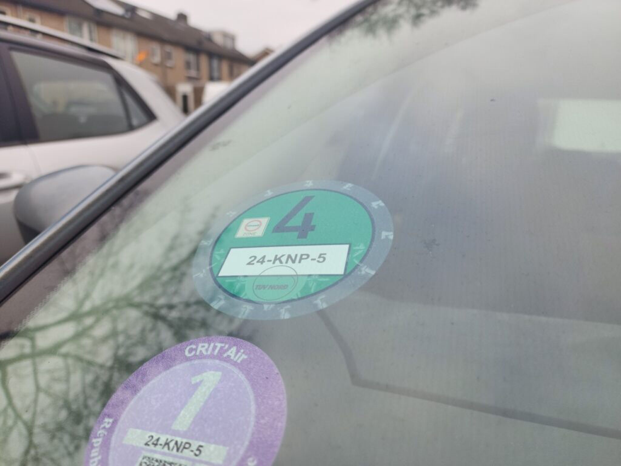 Een auto met Duitse emissiesticker