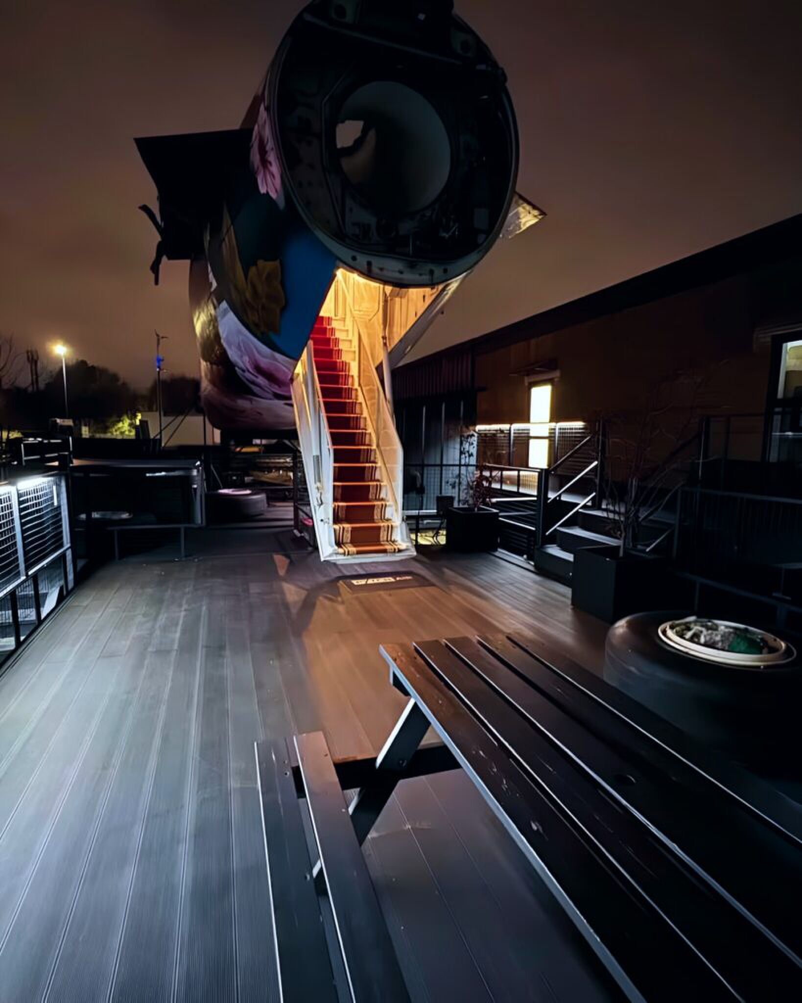 Ingang vliegtuig van buiten in kwestie