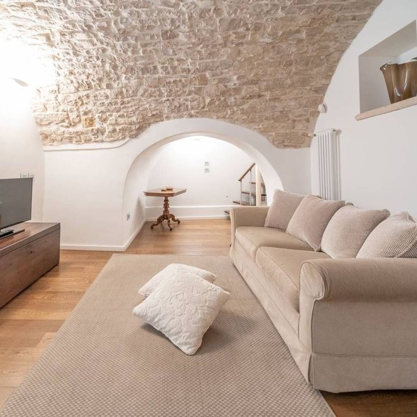 De woonkamer van het karakteristieke huisje in Itali&euml;