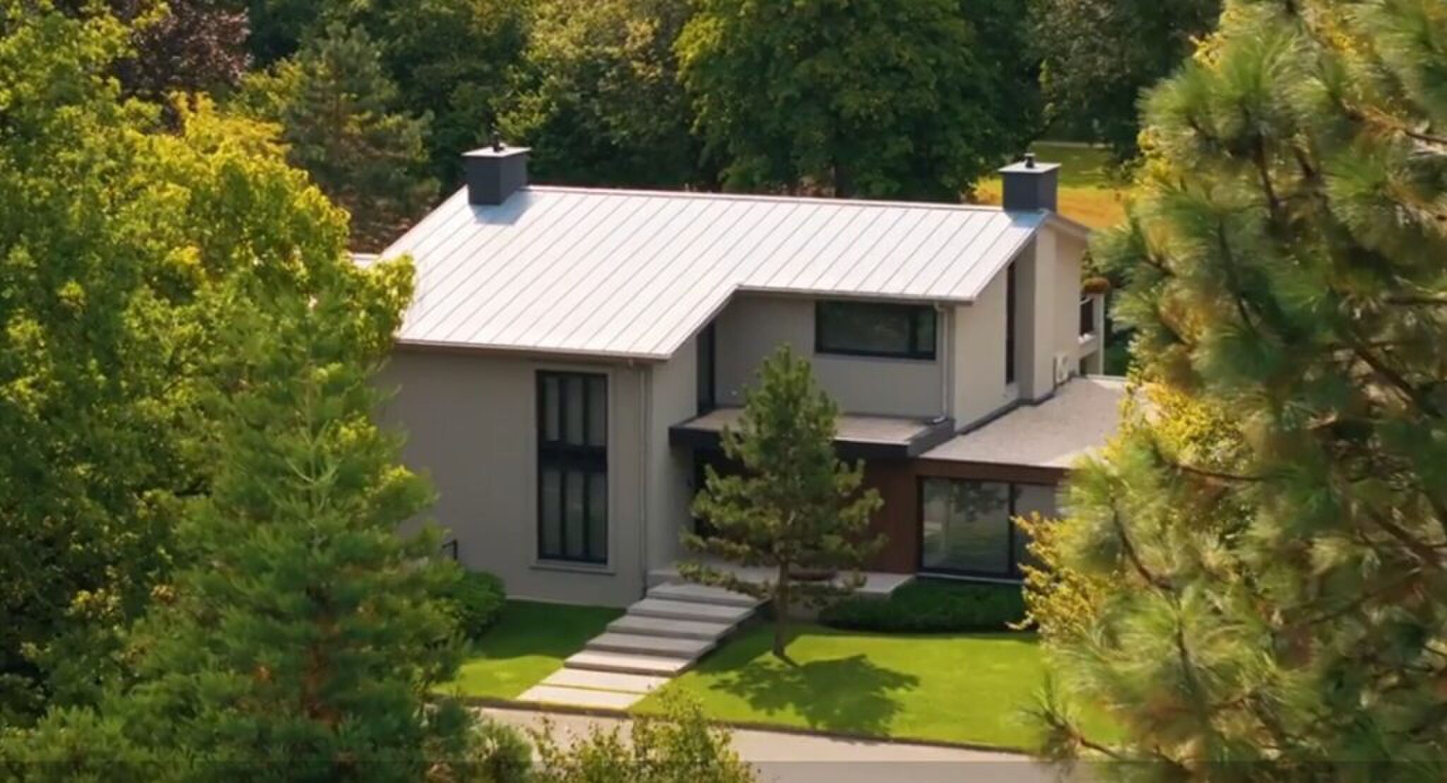 De voorzijde van de duurste villa van Eindhoven.