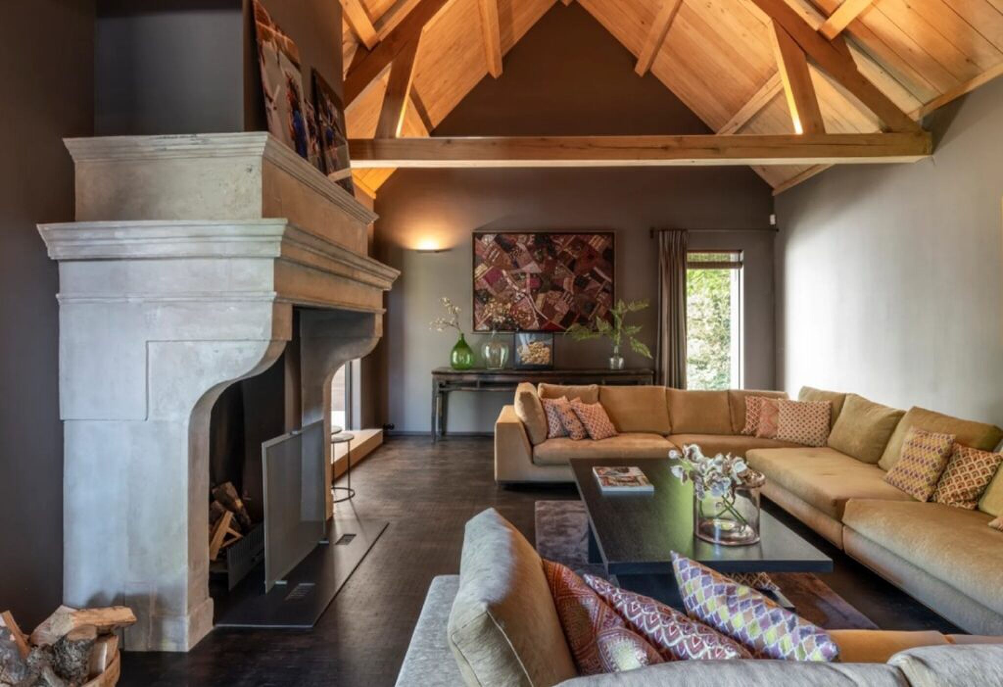 De super-de-luxe living van de woning in Breda.