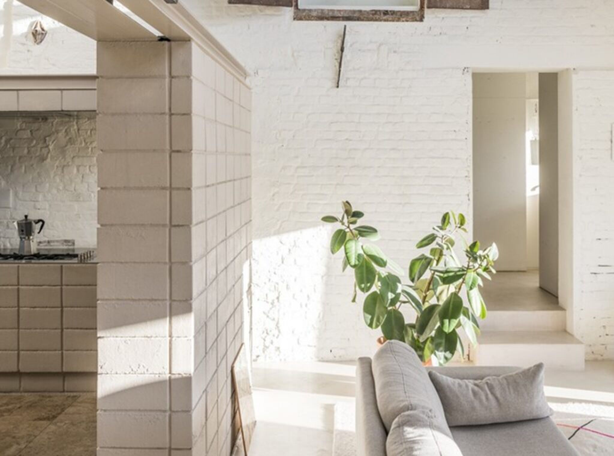 De verbinding van de woonkamer en de keuken.