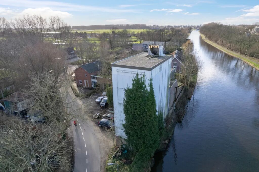 Het huis in Leiden dat op een vuilnisbelt lijkt