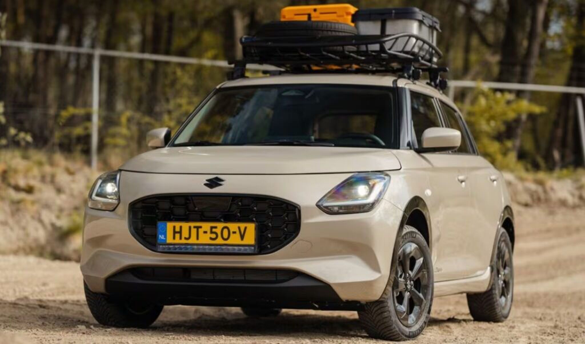 De voorzijde van de meestverkochte auto van Nederland.