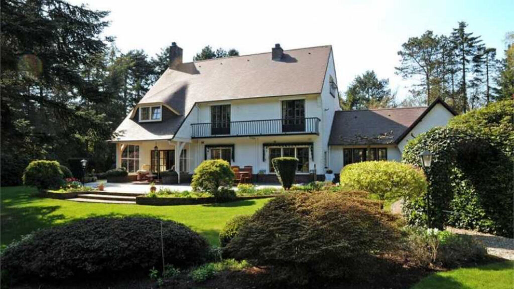 De achterzijde van de villa van Ilse de Lange.