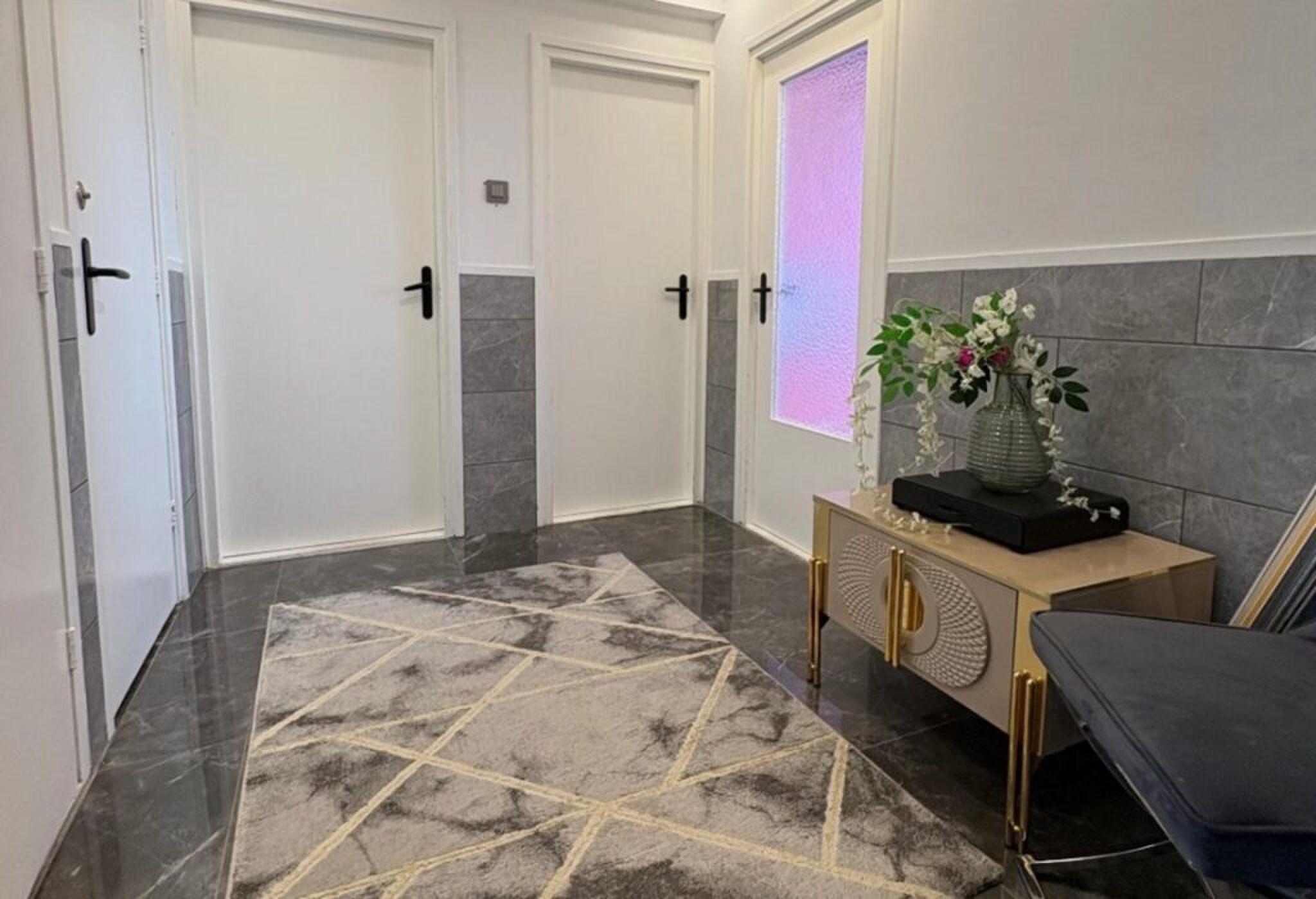 De hal in het interieur van het Funda-huis.