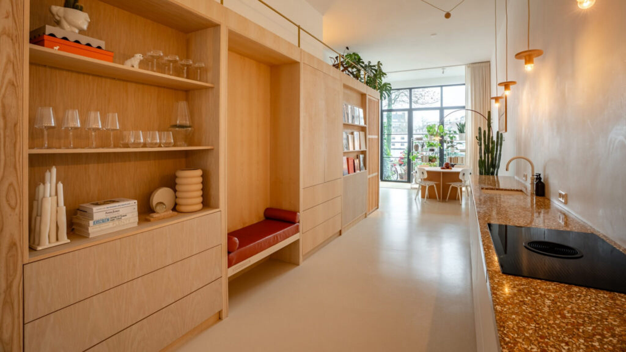 De keuken in het huis van de presentator.