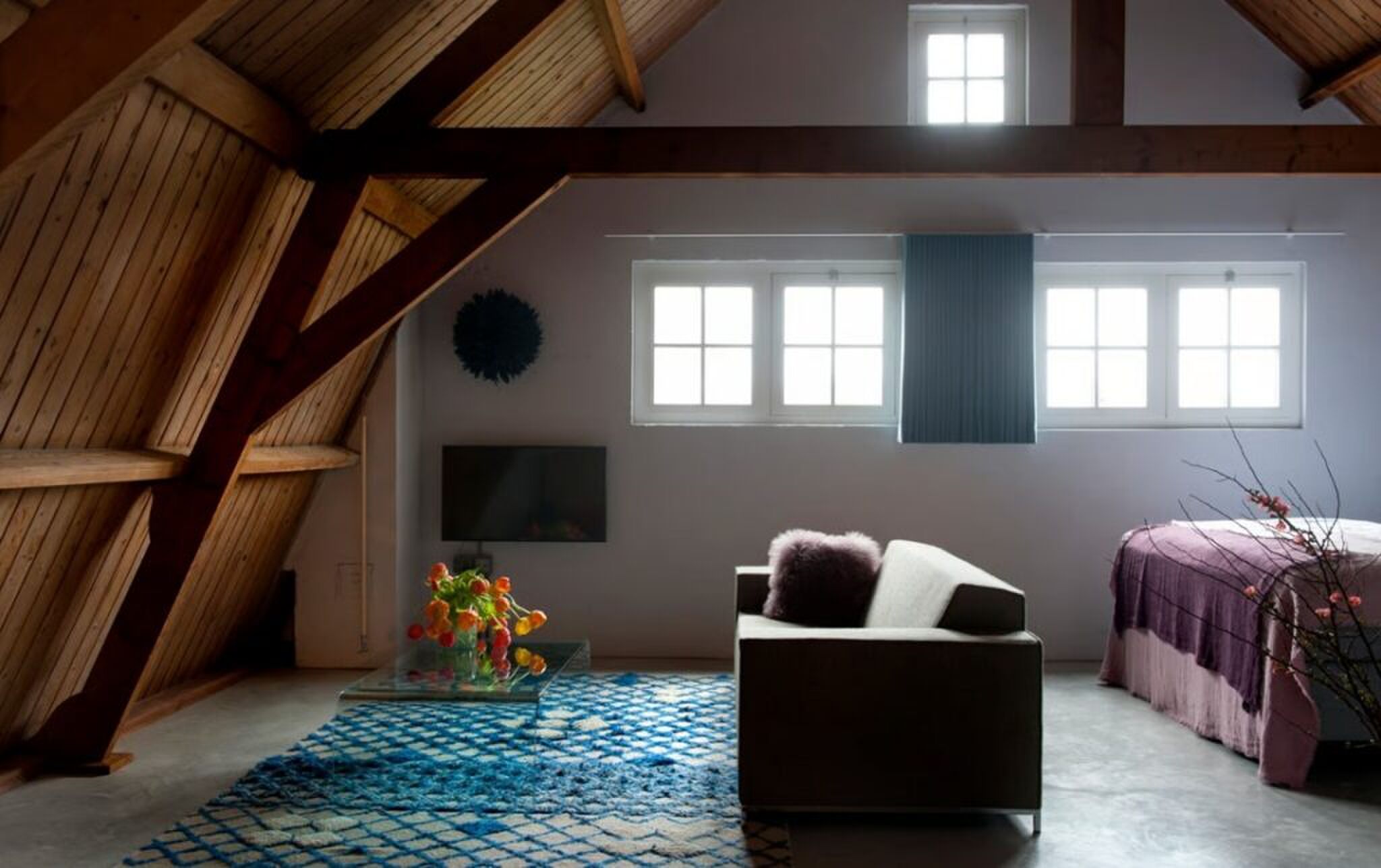 De slaapkamer op de bovenste verdieping.