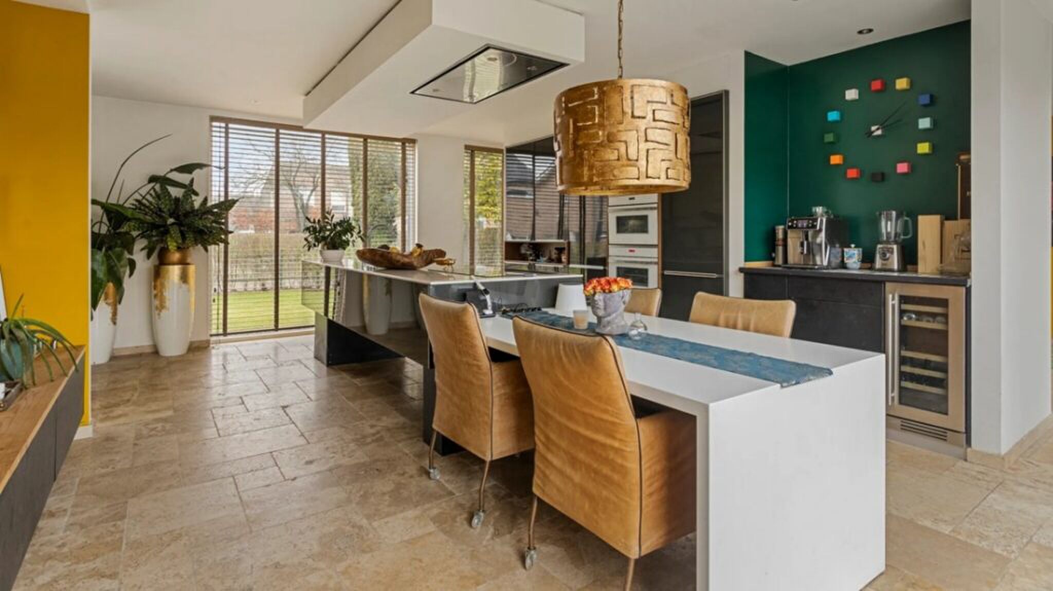 De moderne woonkeuken.