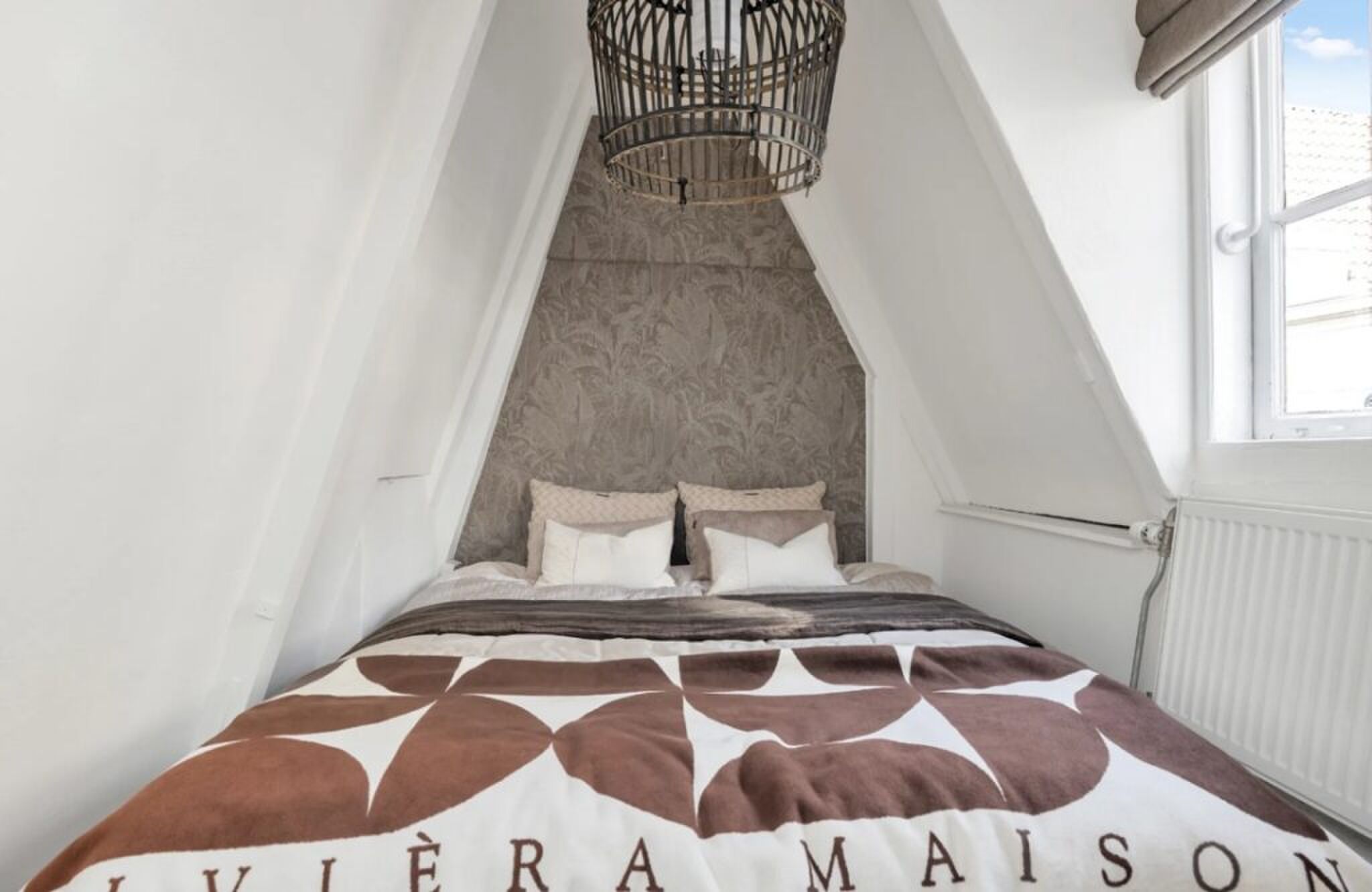 De slaapkamer van het pand in Amsterdam.