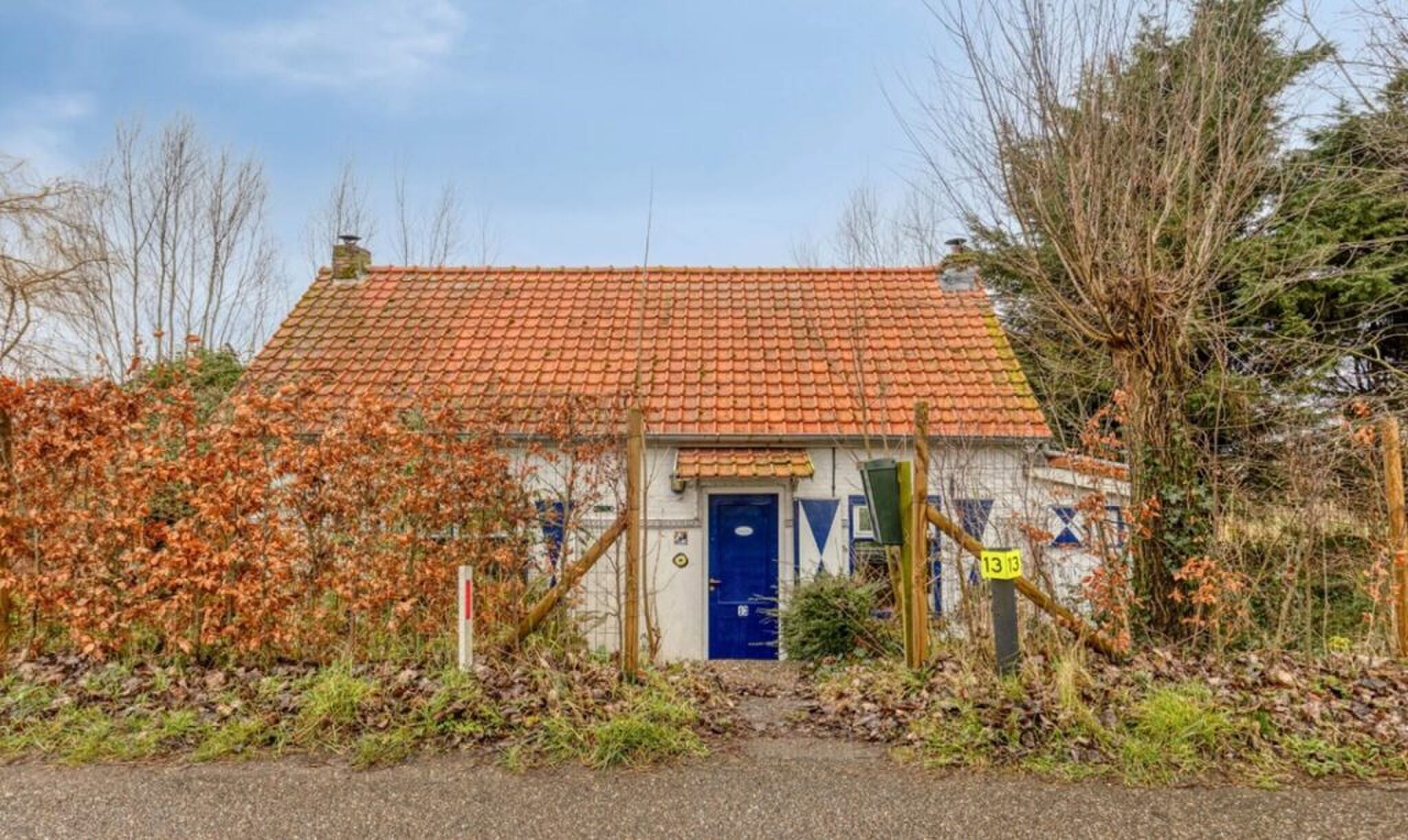 De voorzijde van het dijkhuisje op Funda.