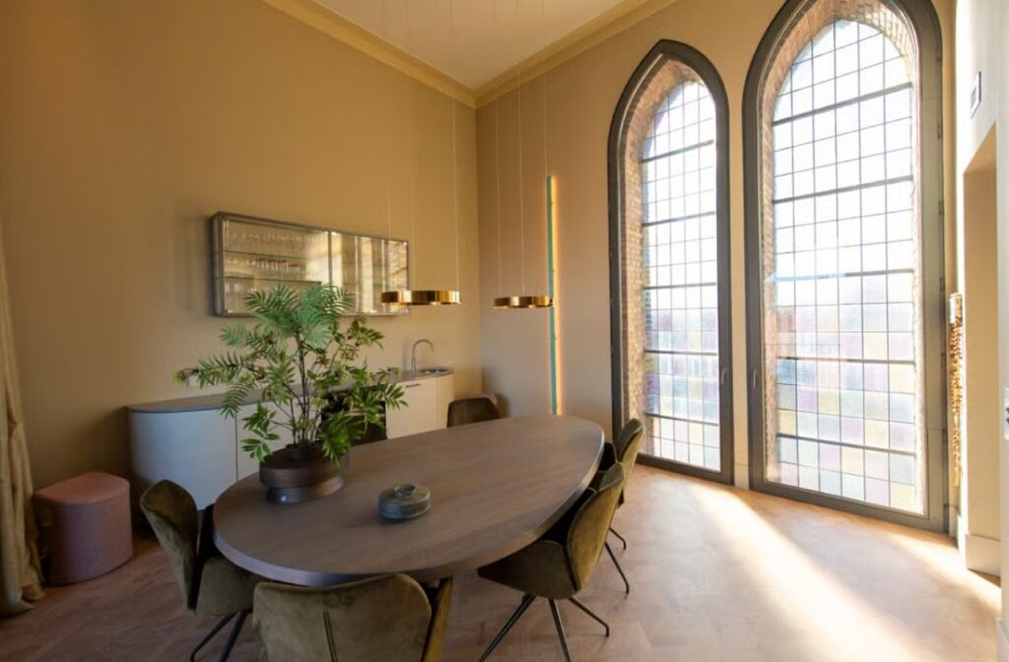 De eetkamer met prachtig uitzicht.