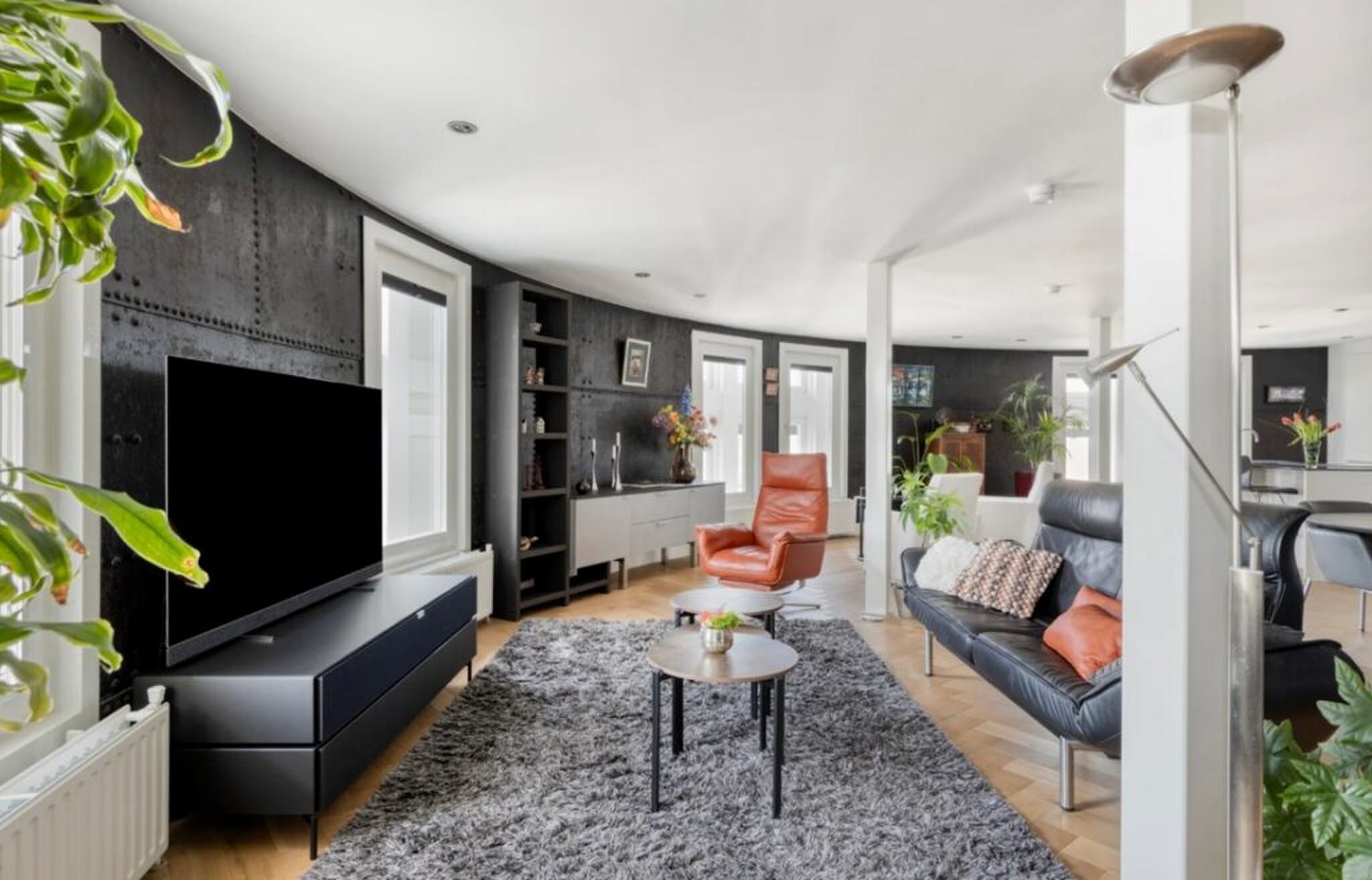 De living van het appartement.