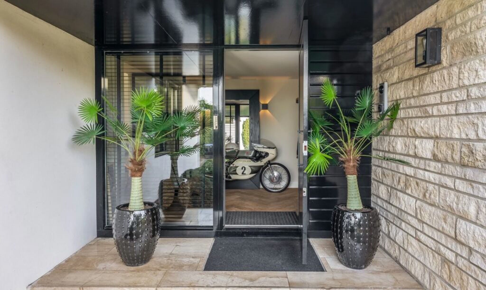 De motor in de gang.