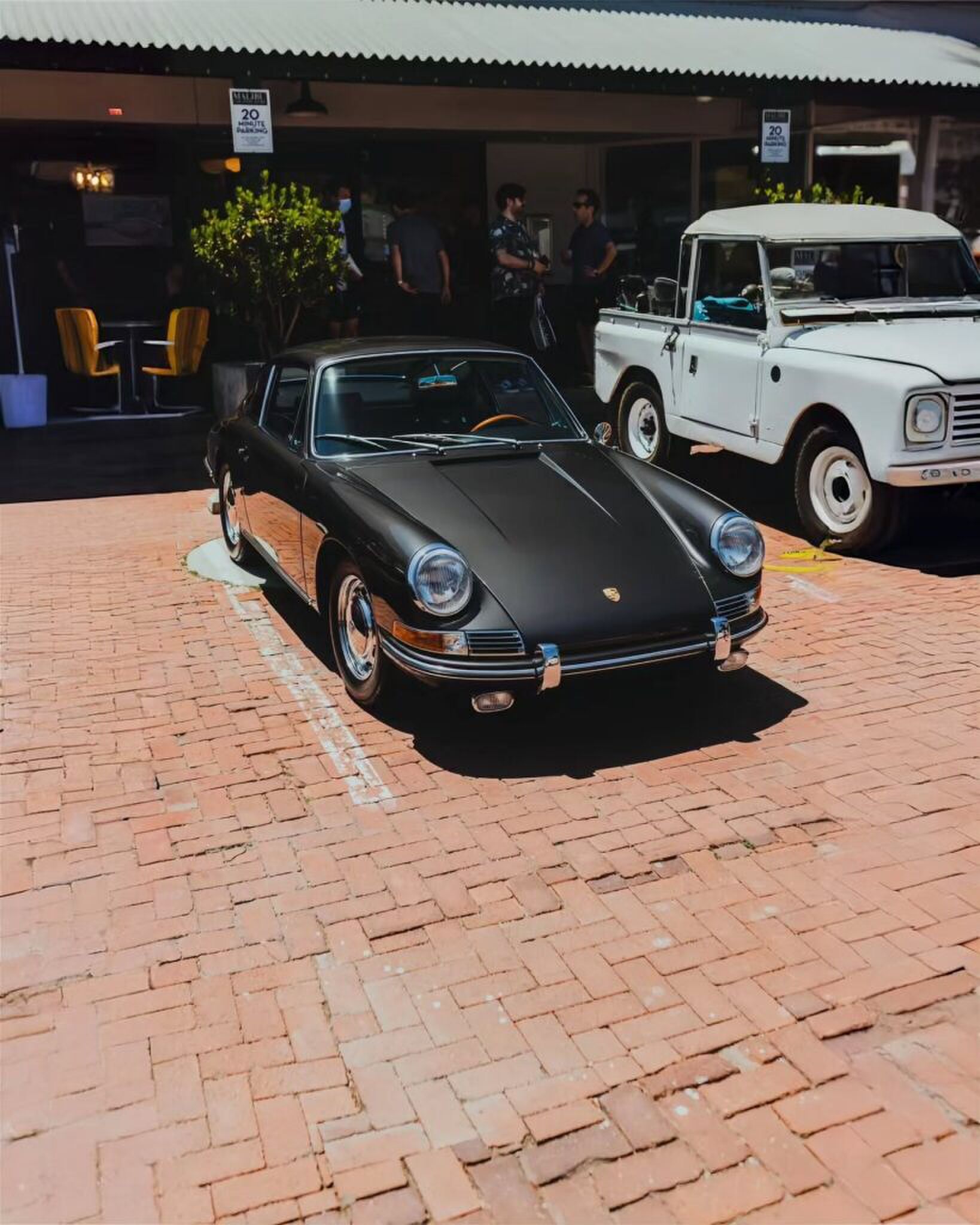 de voorkant van de Porsche van Jerry Seinfeld