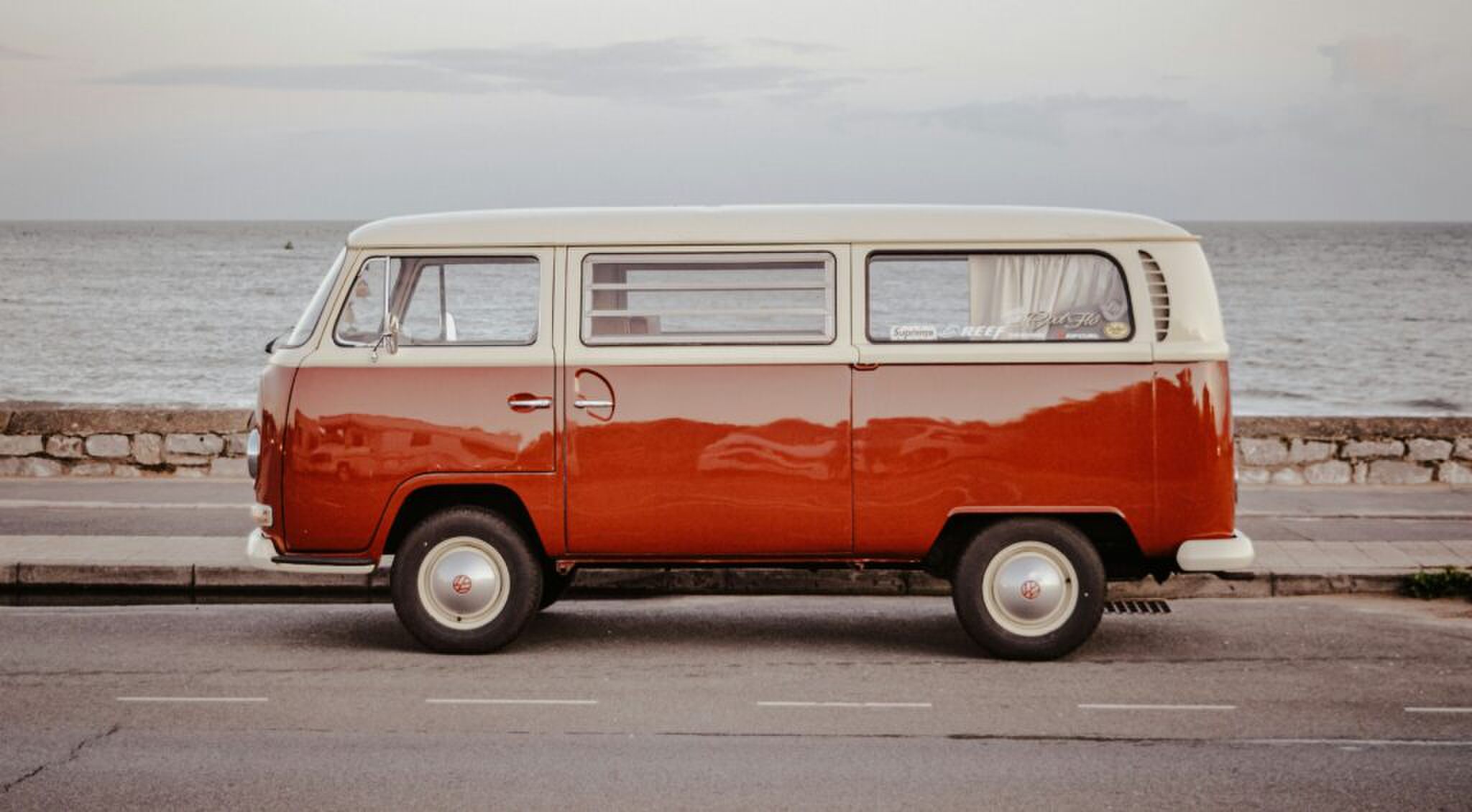 Een Volkswagen-bus zoals het exemplaar van Steve Jobs.