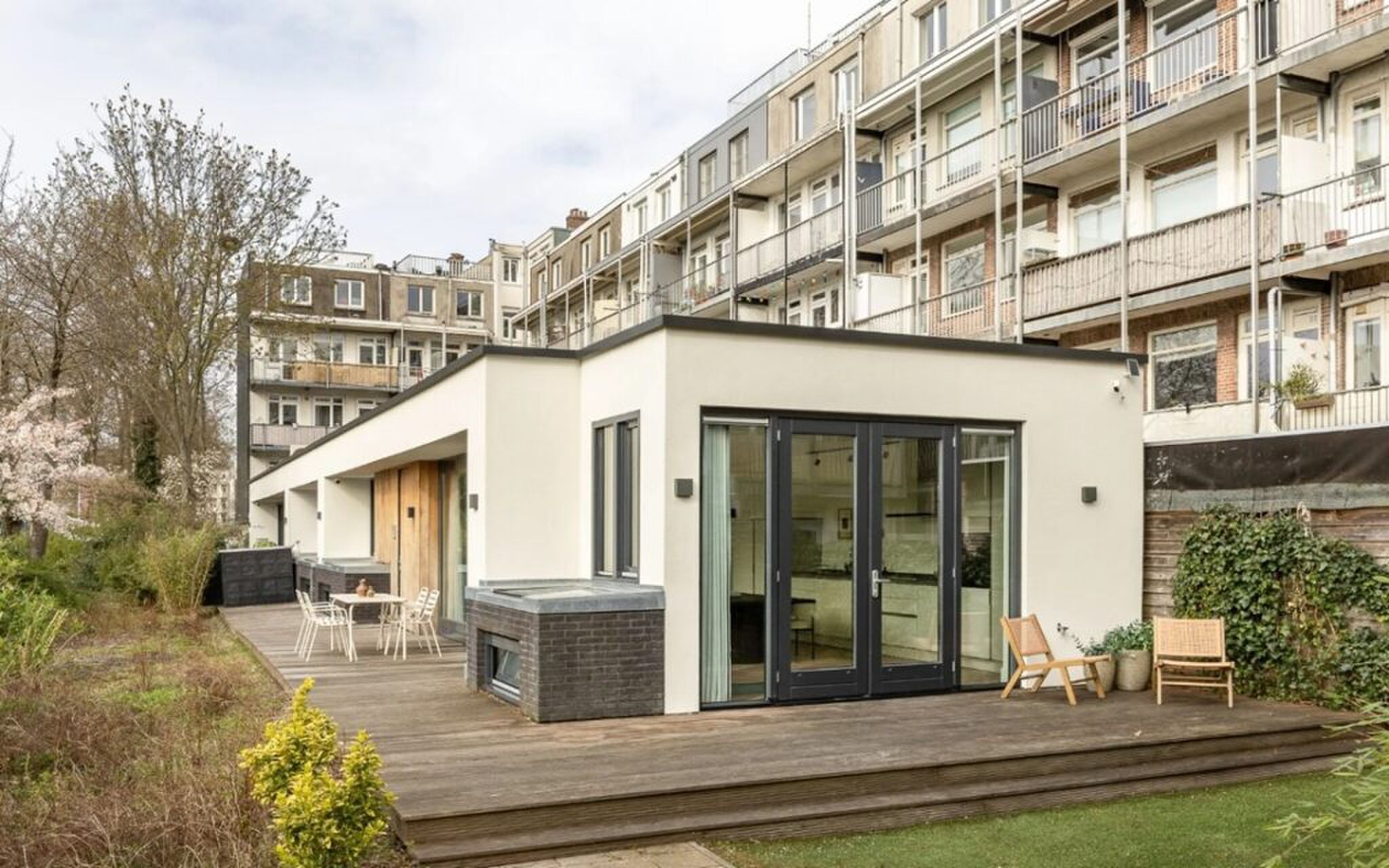 De buitenzijde van de stadsvilla van Glennis Grace.