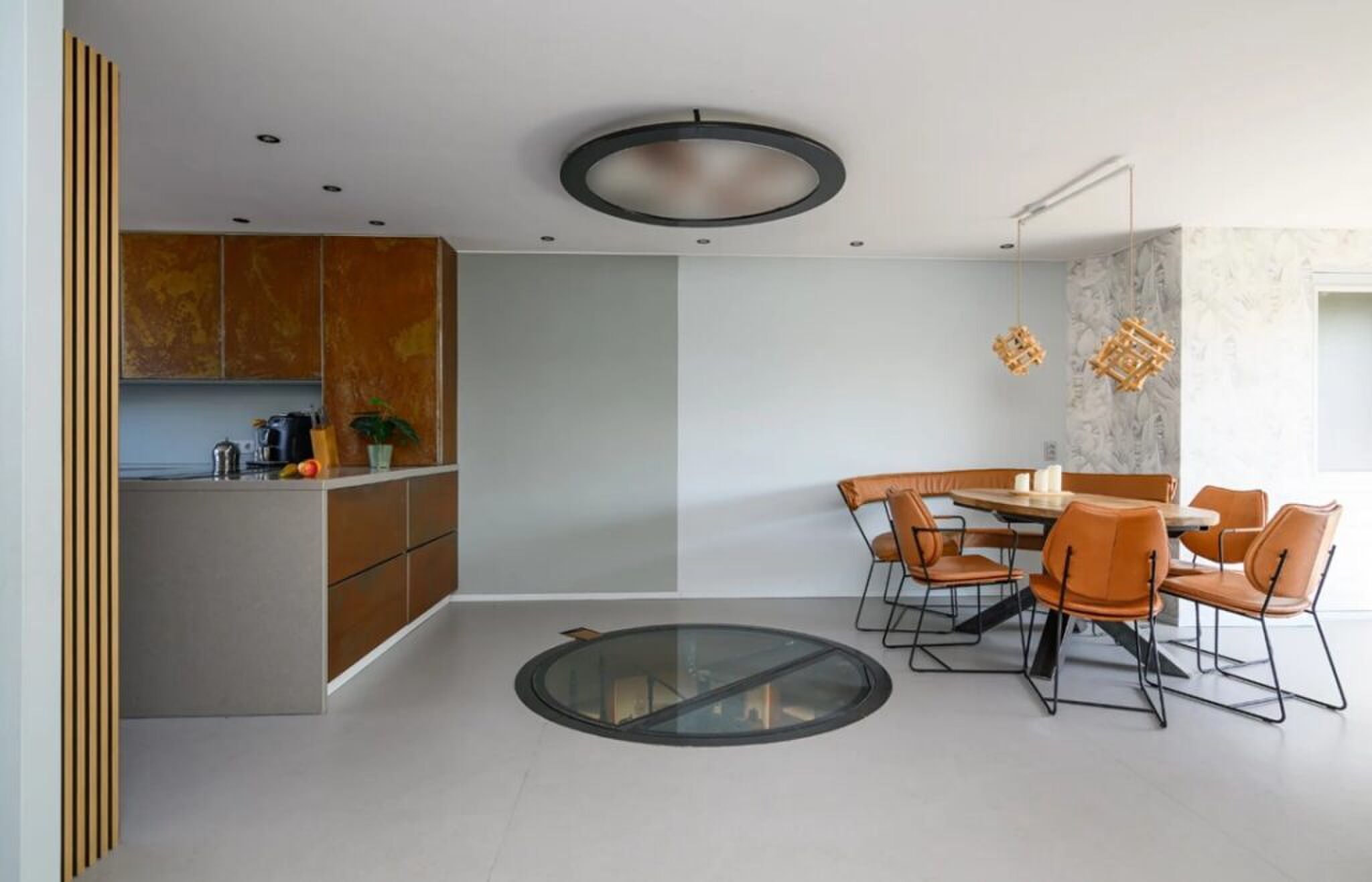 De eetkamer van het rijtjeshuis op Funda.