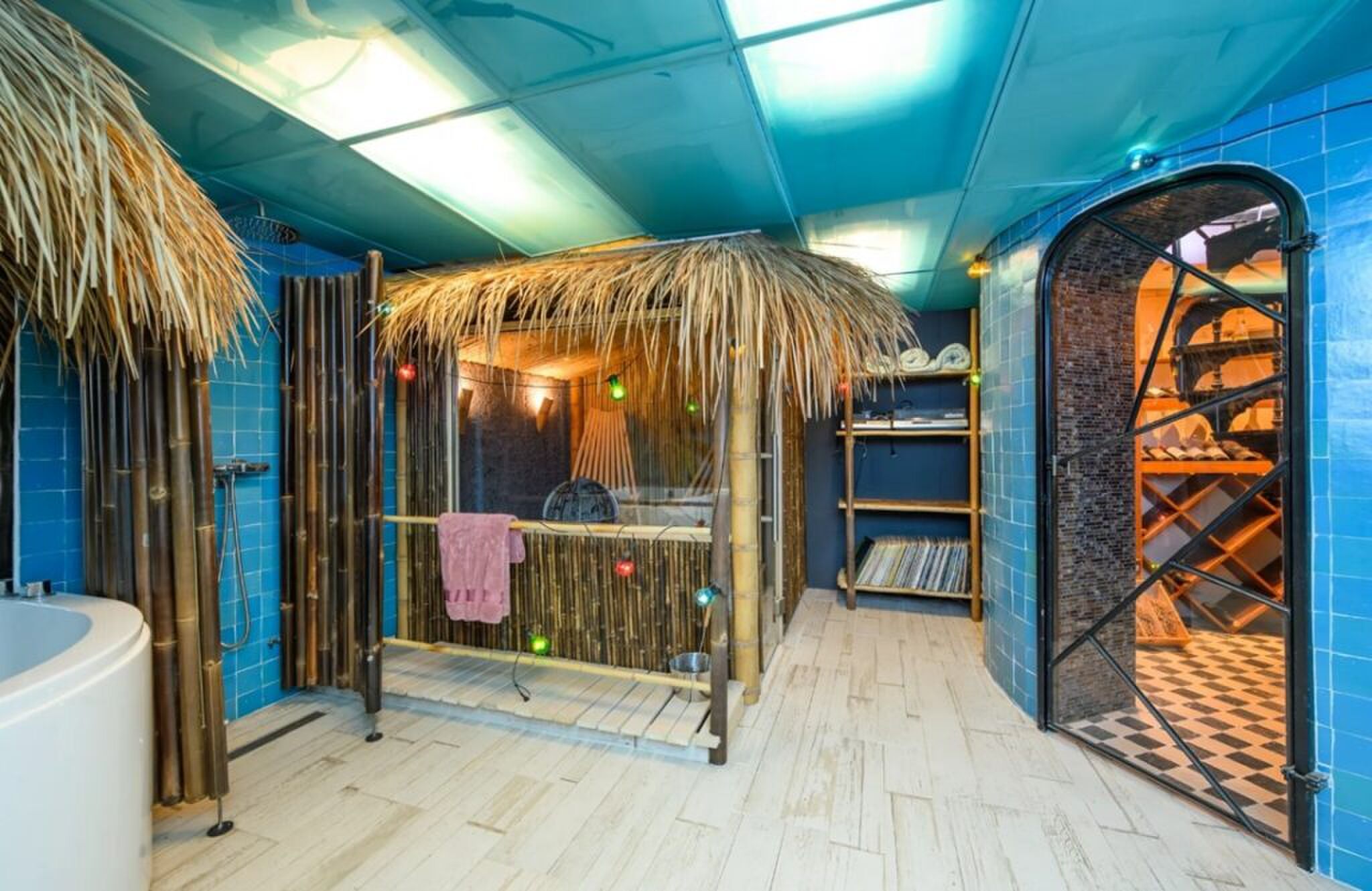 De sauna in de kelder.