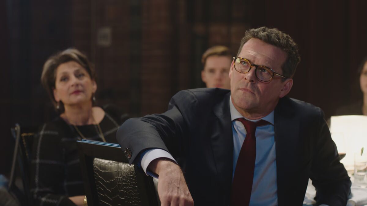 Mark Rietman als Rudolf van de Sande Grinten