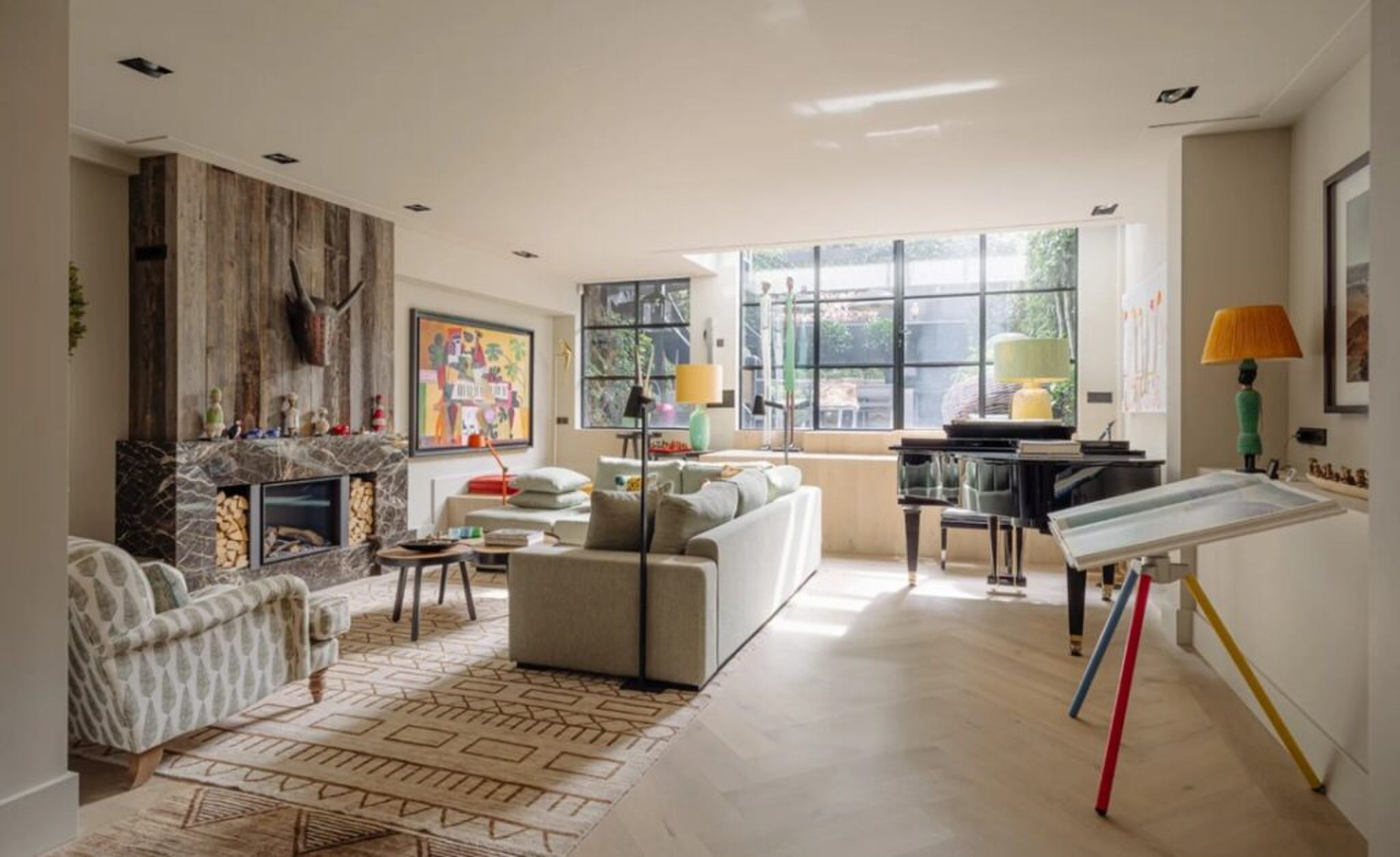 De living van de Amsterdamse villa.