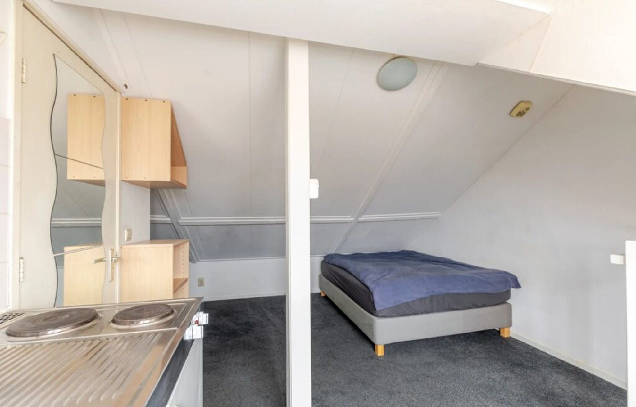 De slaapkamer van de Funda-woning die voor ophef zorgde.