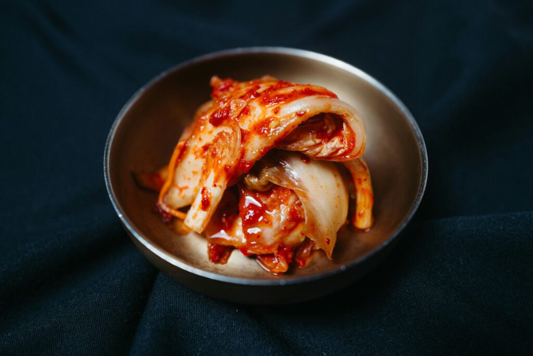 Een schaaltje met kimchi. 