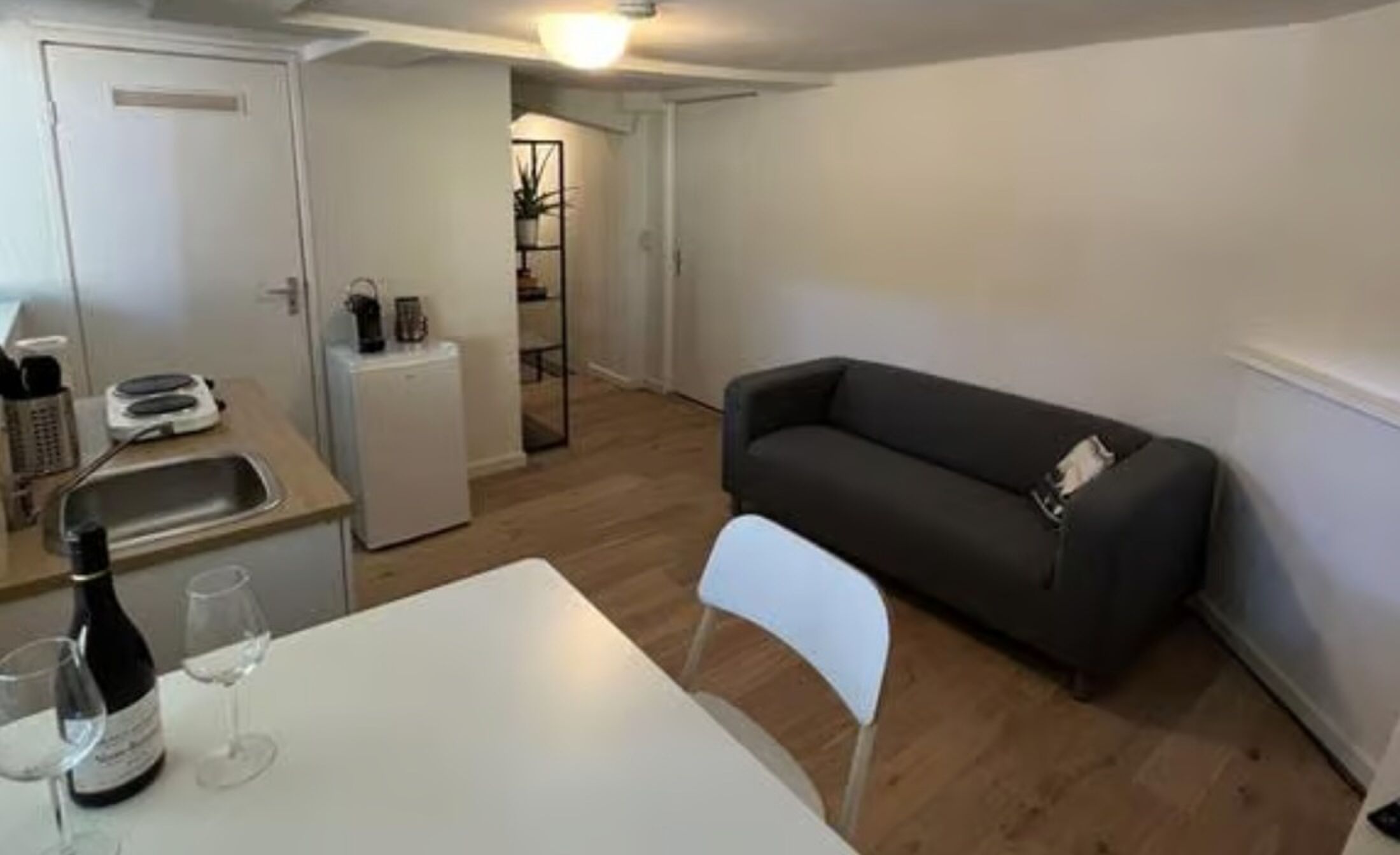 De living van de woning in Nijmegen.