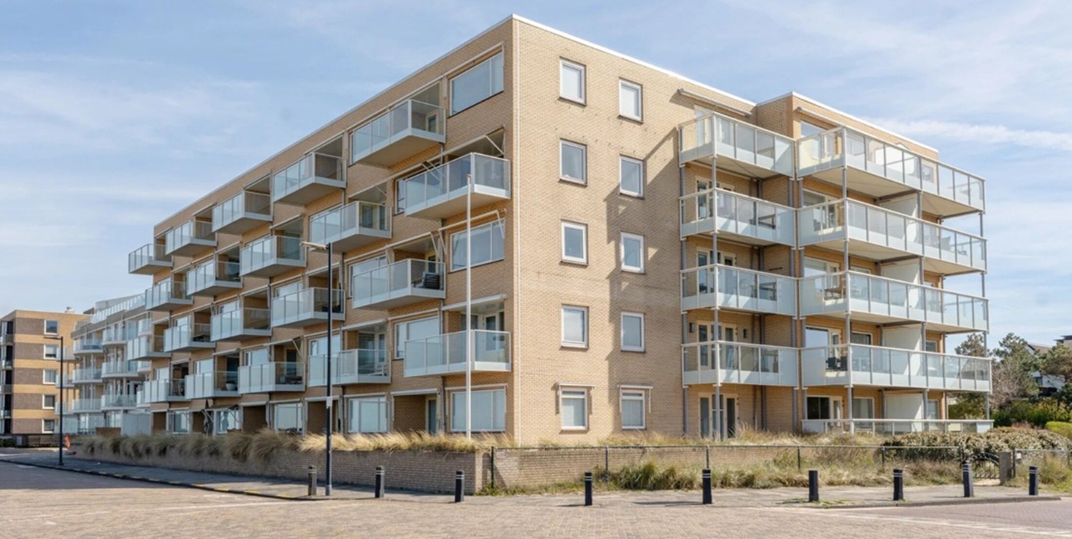 Het complex waar het appartement van Eva Jinek zich in bevindt.