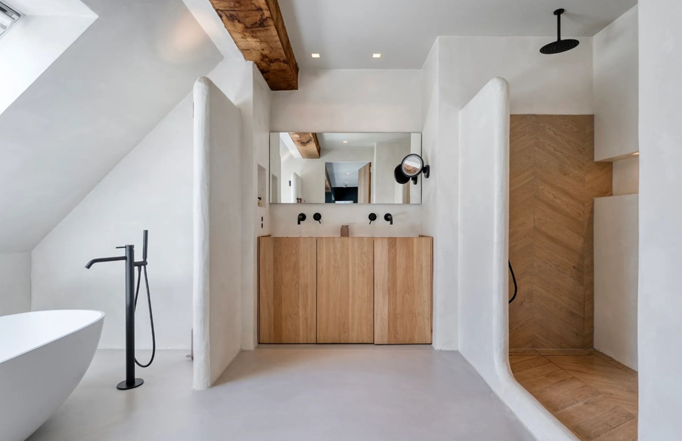 Een van de luxe badkamers.