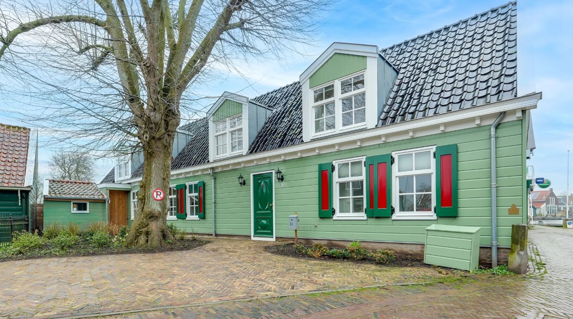 De buitenzijde van de 19e-eeuwse woning.