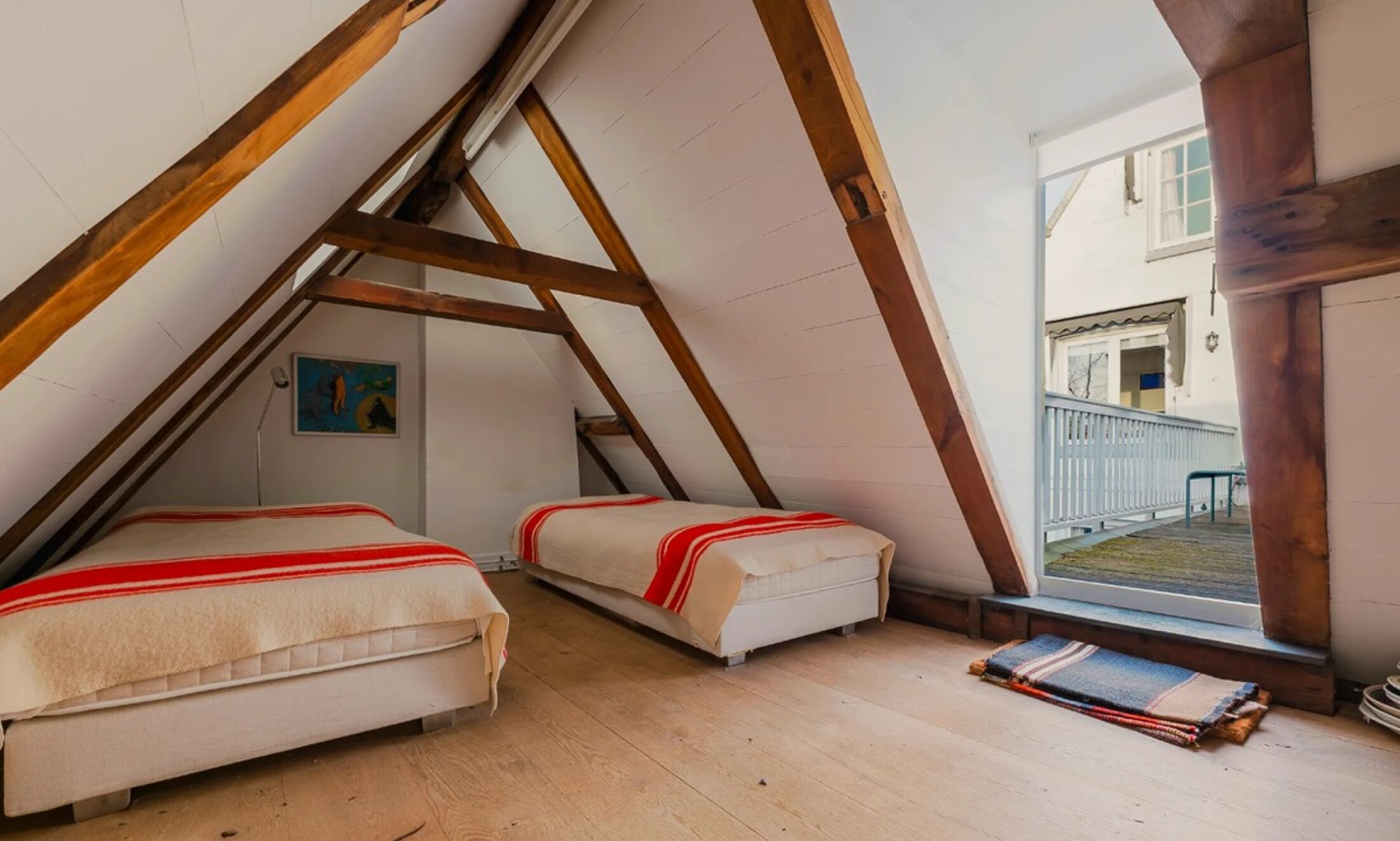 Een van de bijzondere slaapkamers.