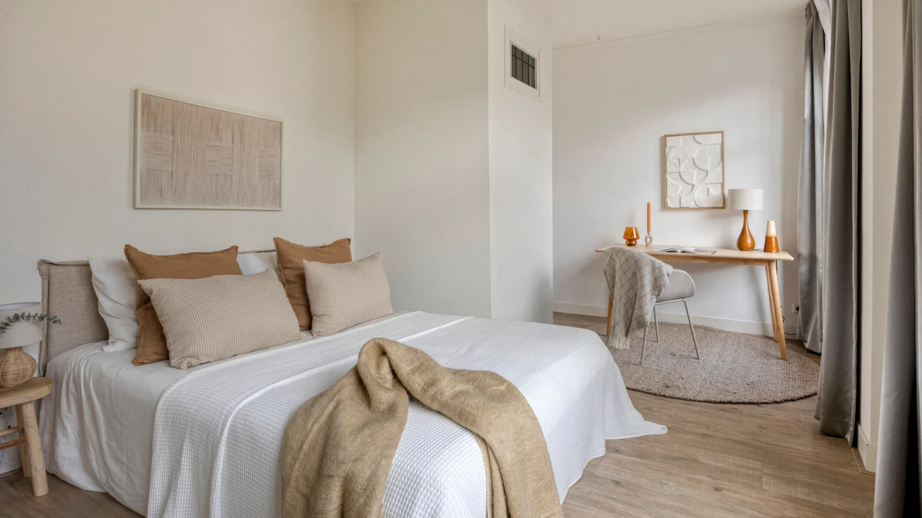 De luxueuze slaapkamer.