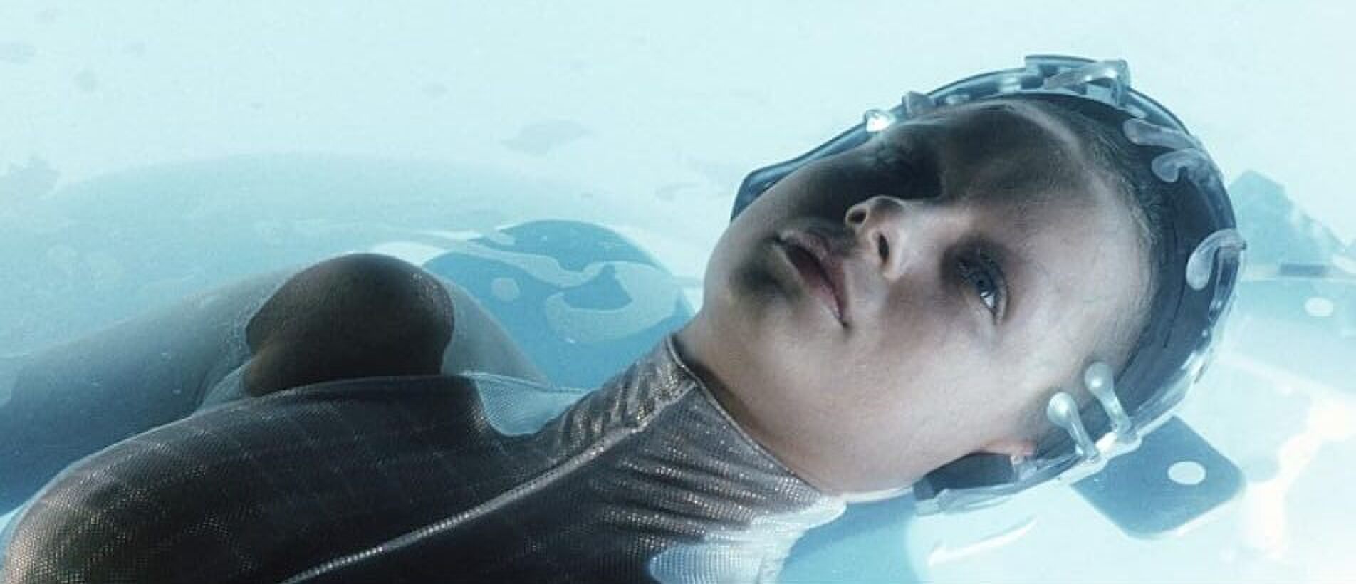 Stilbeeld uit "Minority Report" (2002) met Samantha Morton