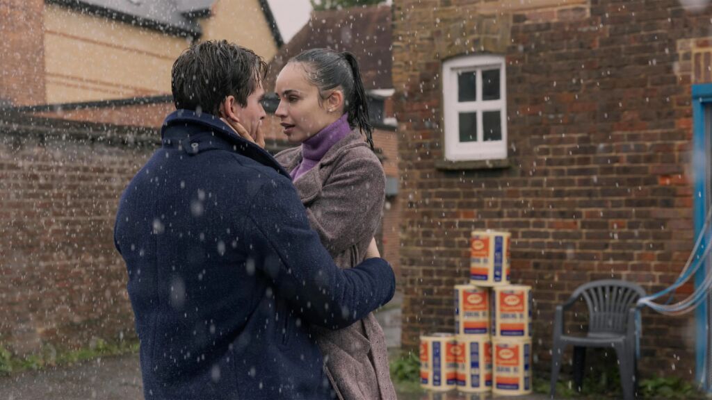 Sofia Carson en Corey Mylchreest in My Oxfor Year
