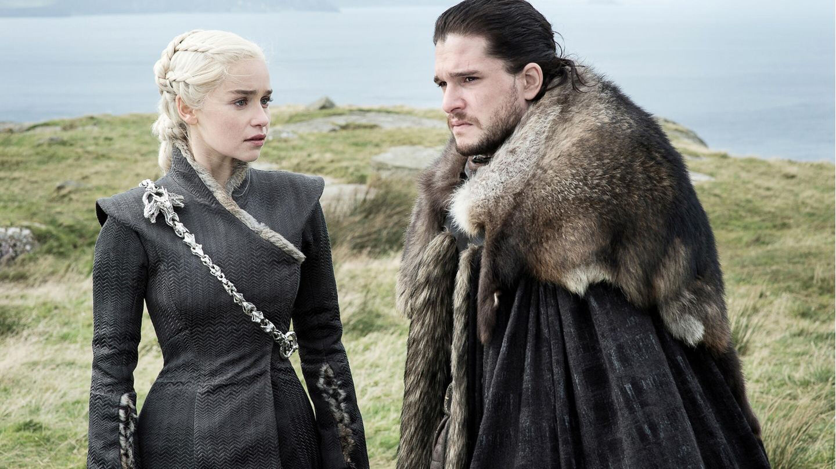 Stilbeeld uit "Game of Thrones" (2011) met Emilia Clarke