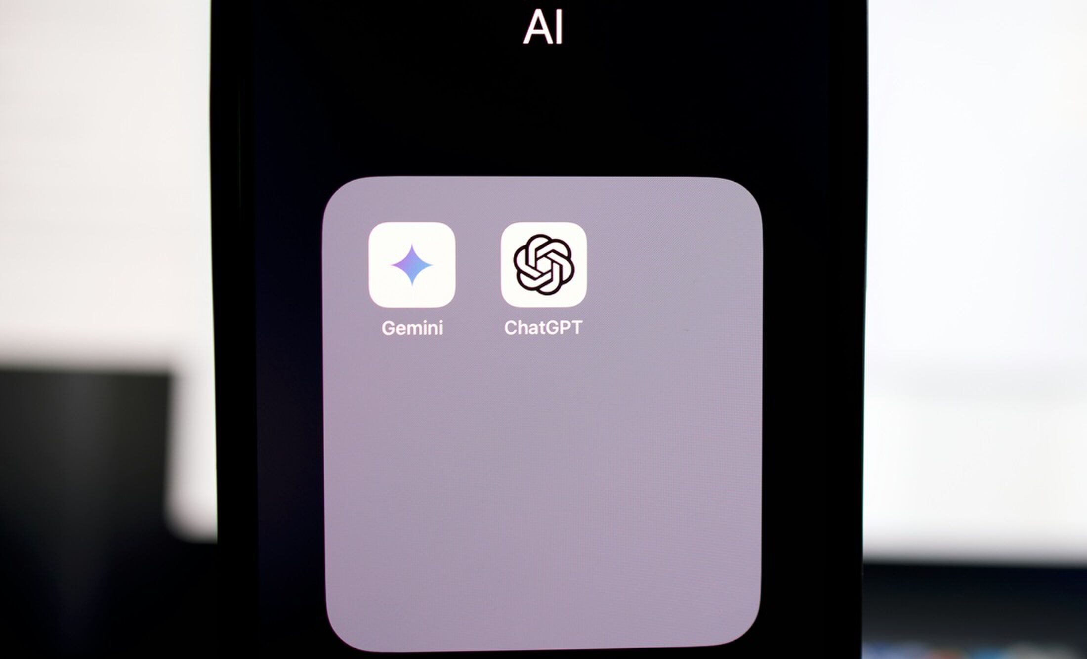 Twee apps van AI-chatbots.