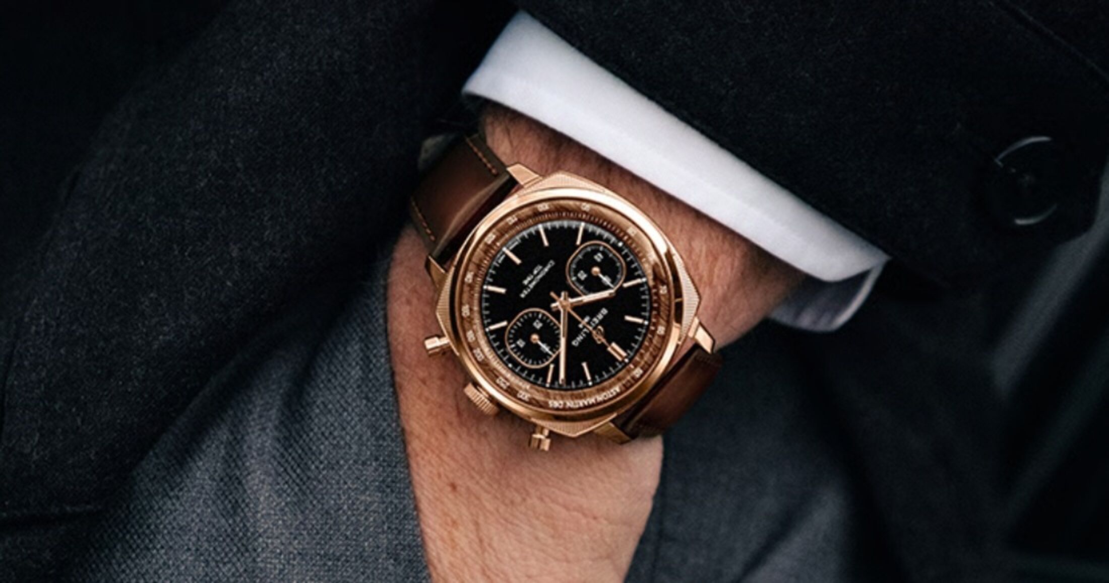 De ros&eacute;gouden uitvoering van het horloge.