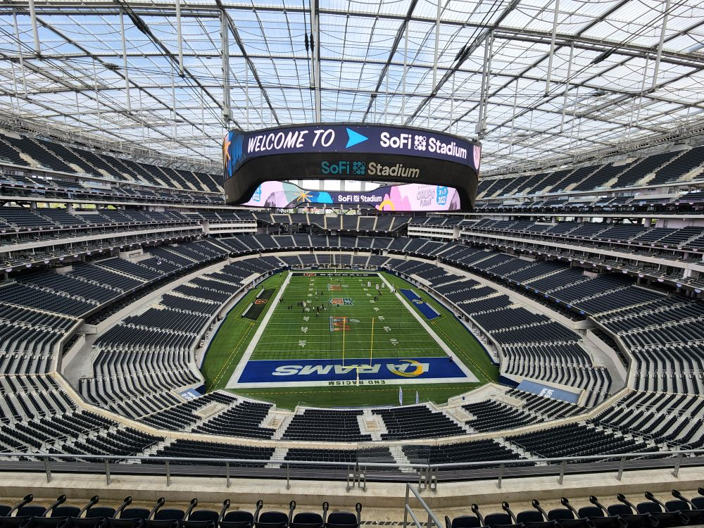 Sofi Stadium is echt gigantisch, goed voor NFL-wedstrijden natuurlijk
