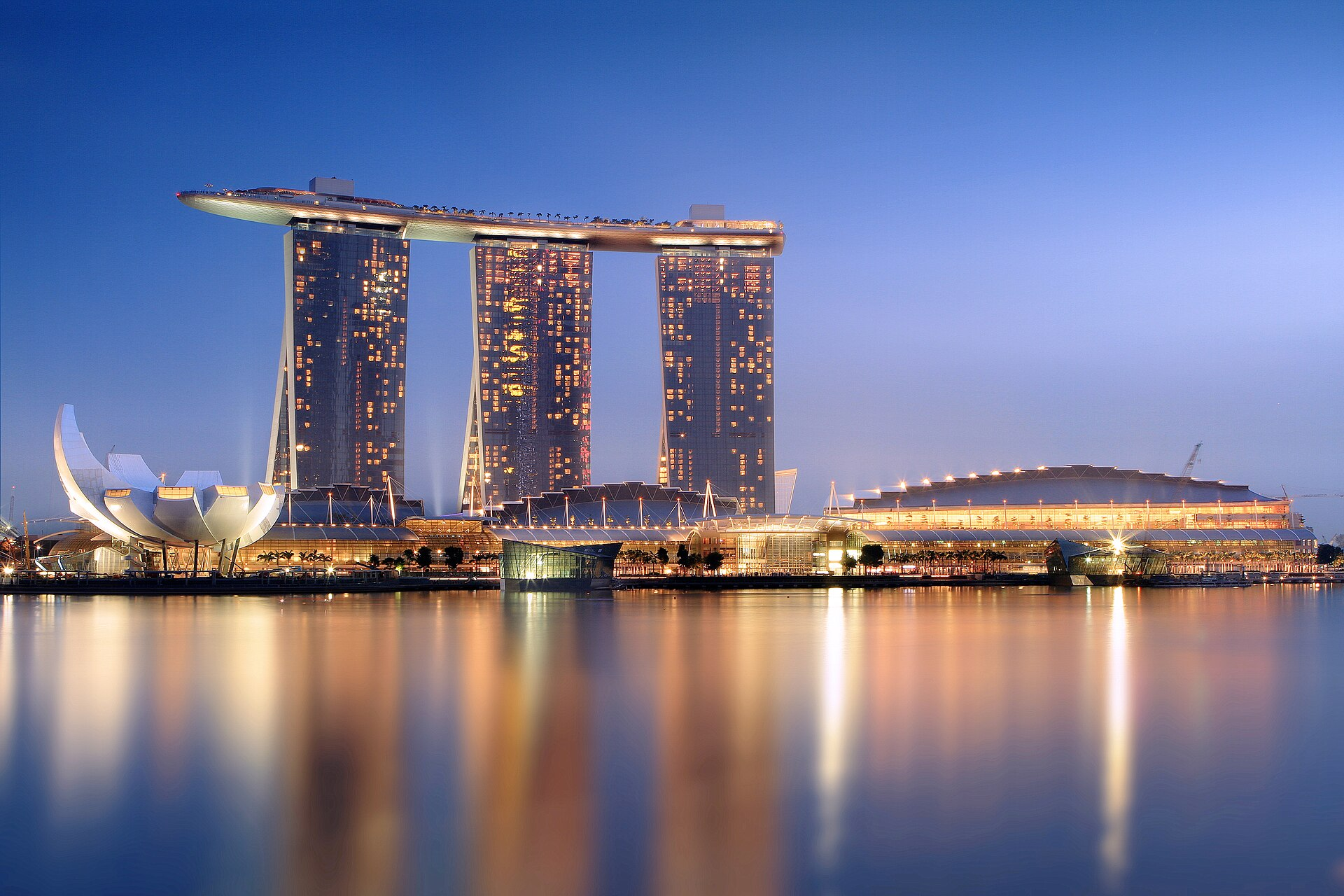 Zo ziet het geweldige Marina Bay Sands in Singapore eruit in de avonden