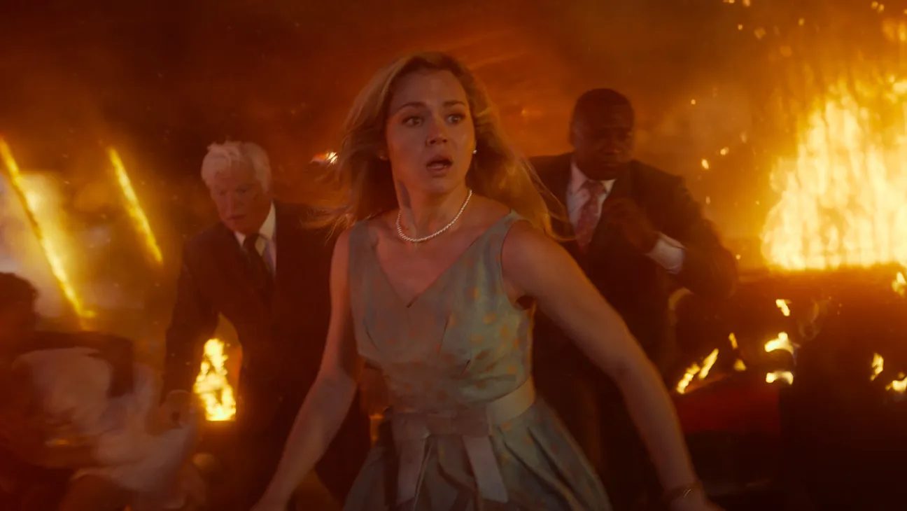 Stilbeeld uit "Final Destination: Bloodlines (2025) met Kaitlyn Santa Juana