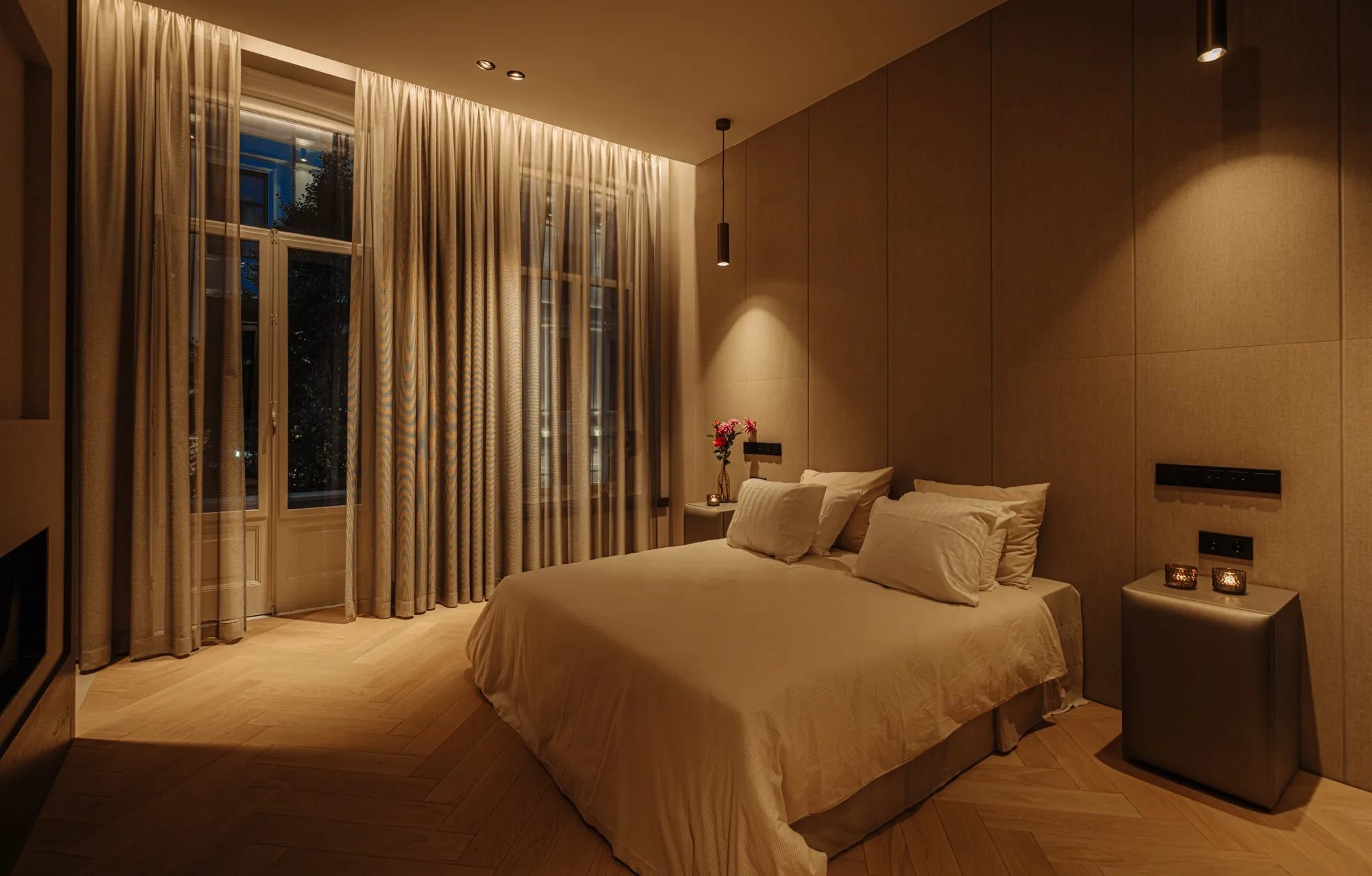 De slaapkamer van de woning.
