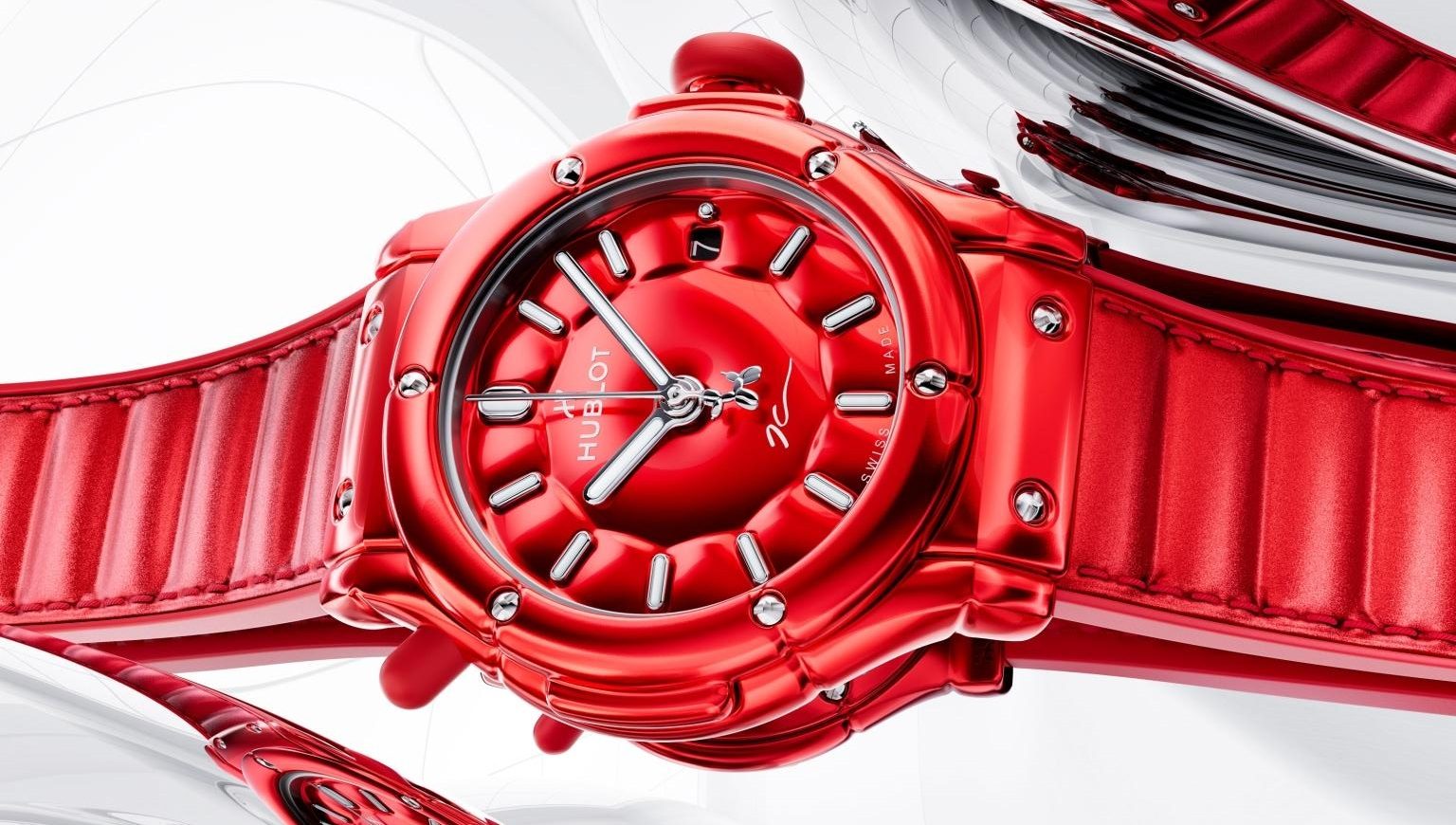 Een rood horloge van Hublot.