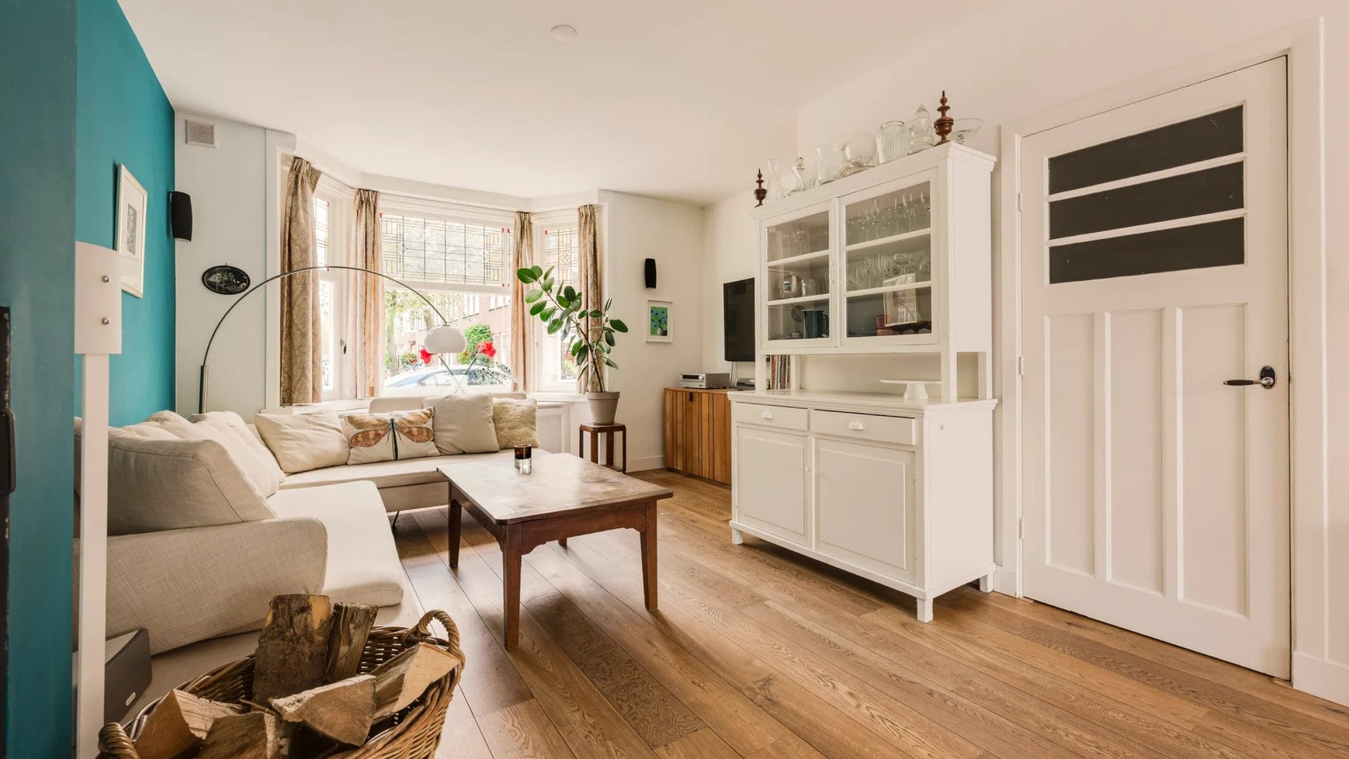 De living van de woning van Tijl Beckand.