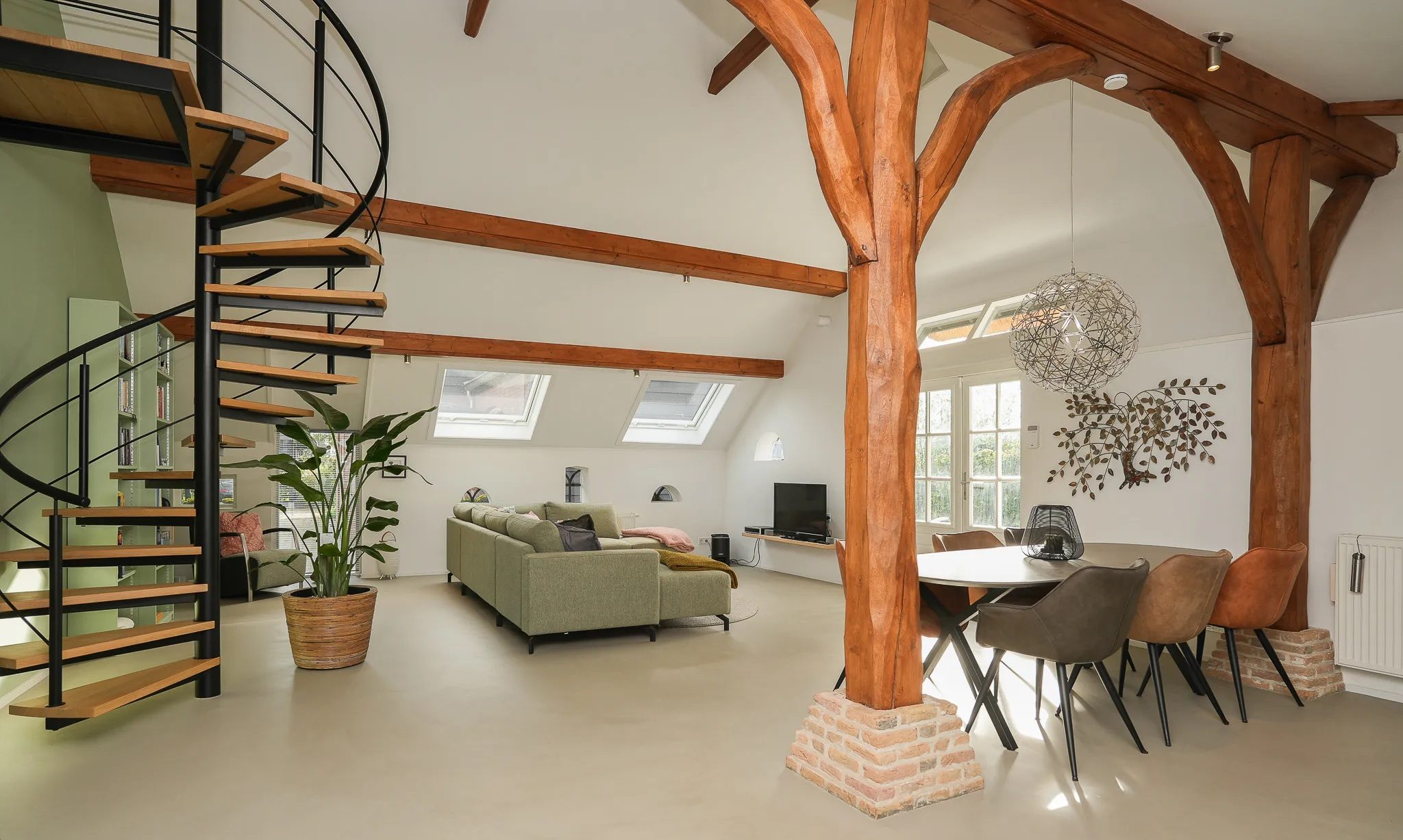 De living van de boerderij in Est.