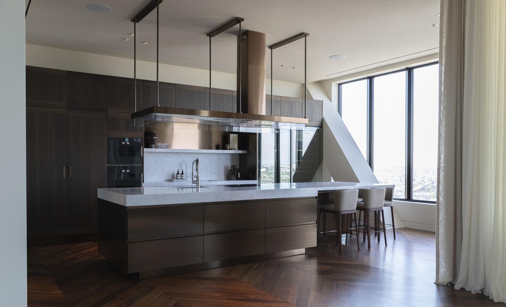 De keuken van het penthouse van Adriaan Mol.
