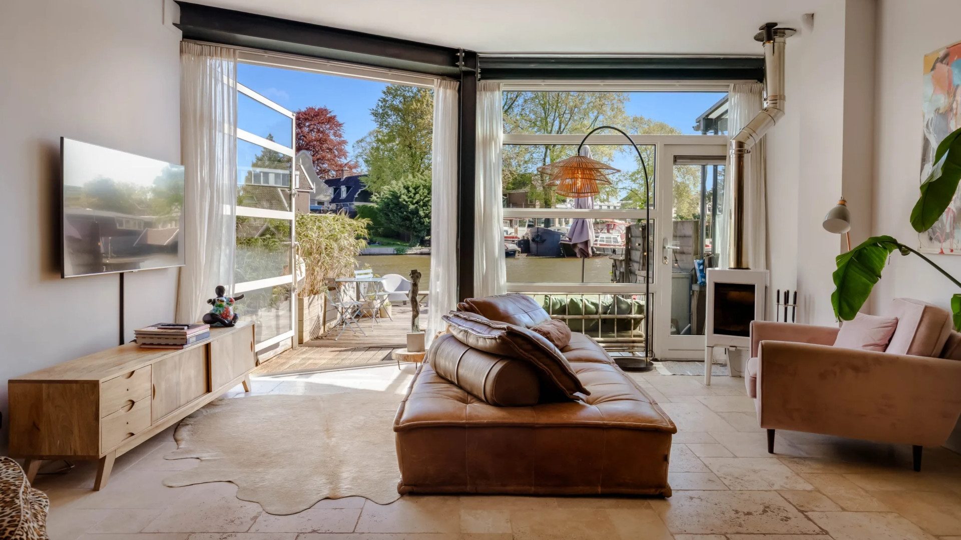 De binnenzijde van de woning van Jeroen Pauw.